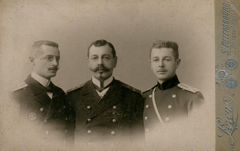 Три брата Киткиных (слева направо): Пётр Павлович, Александр Павлович, Алексей Павлович. Фотография 1901 г.